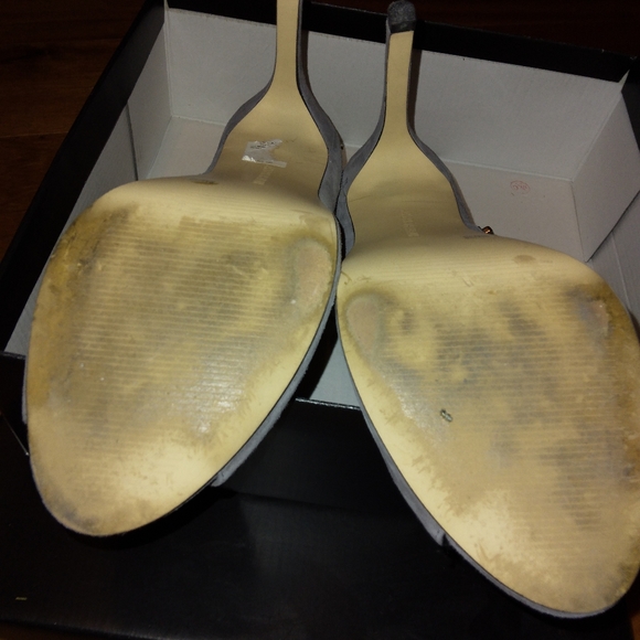 Saks fifth Avenue lace up Grey Booties LIKE NEW! Size 8m - Picture 6 of 7